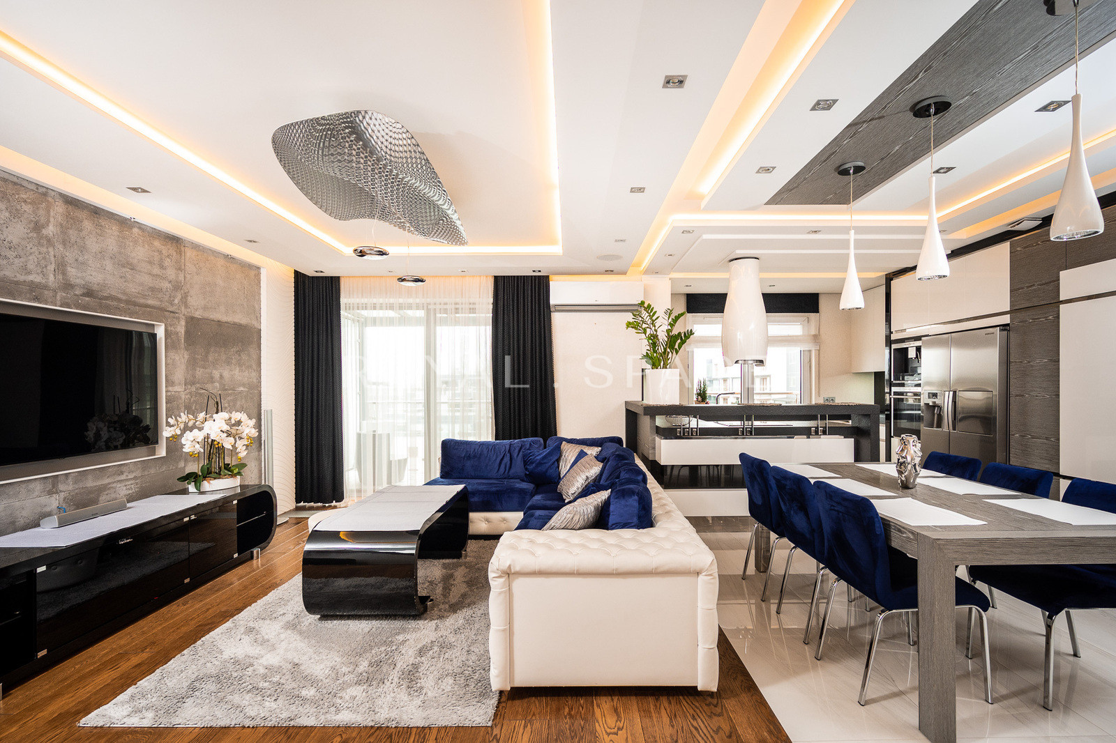 Apartament z tarasem i ogrodem zimowym na dachu!