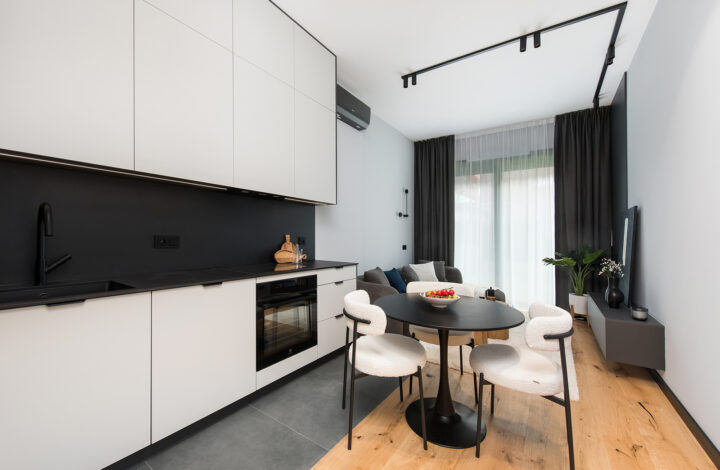 Stylish Apartment with Private Gardens | NOHO