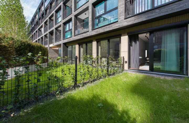 Stylish Apartment with Private Gardens | NOHO