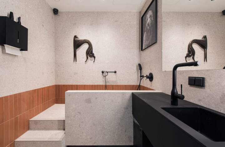 Jasny apartament z balkonem | Młyny Mogilska