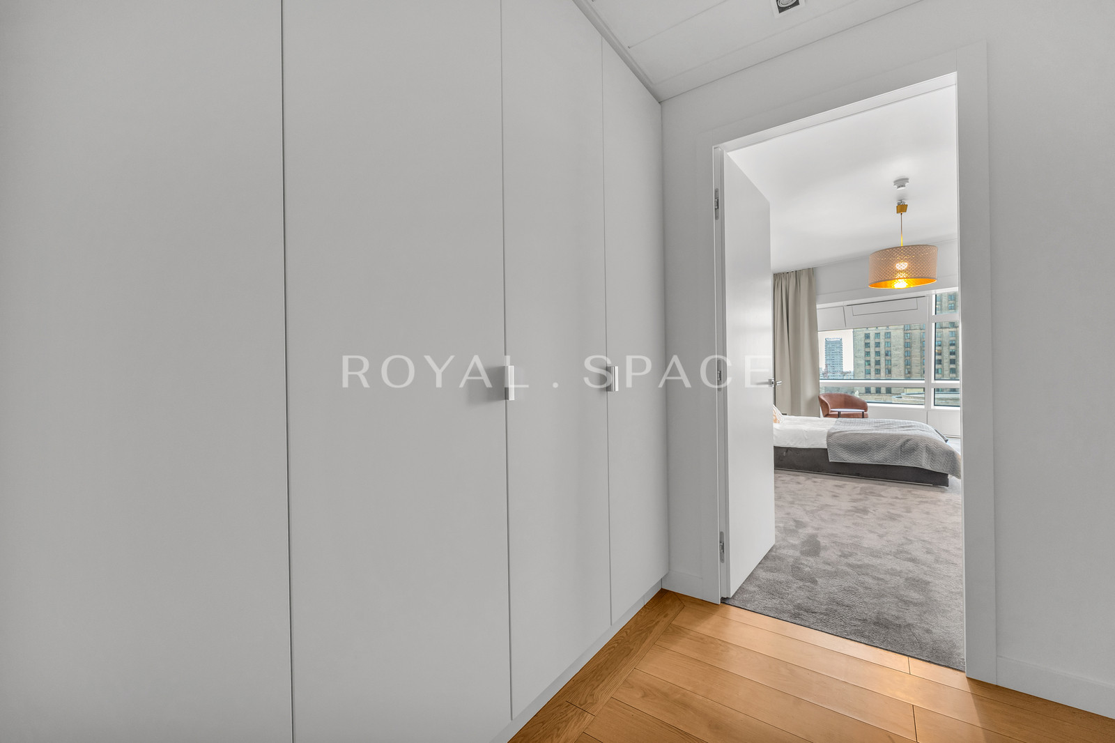 4 pokojowy apartament na Złotej 44!