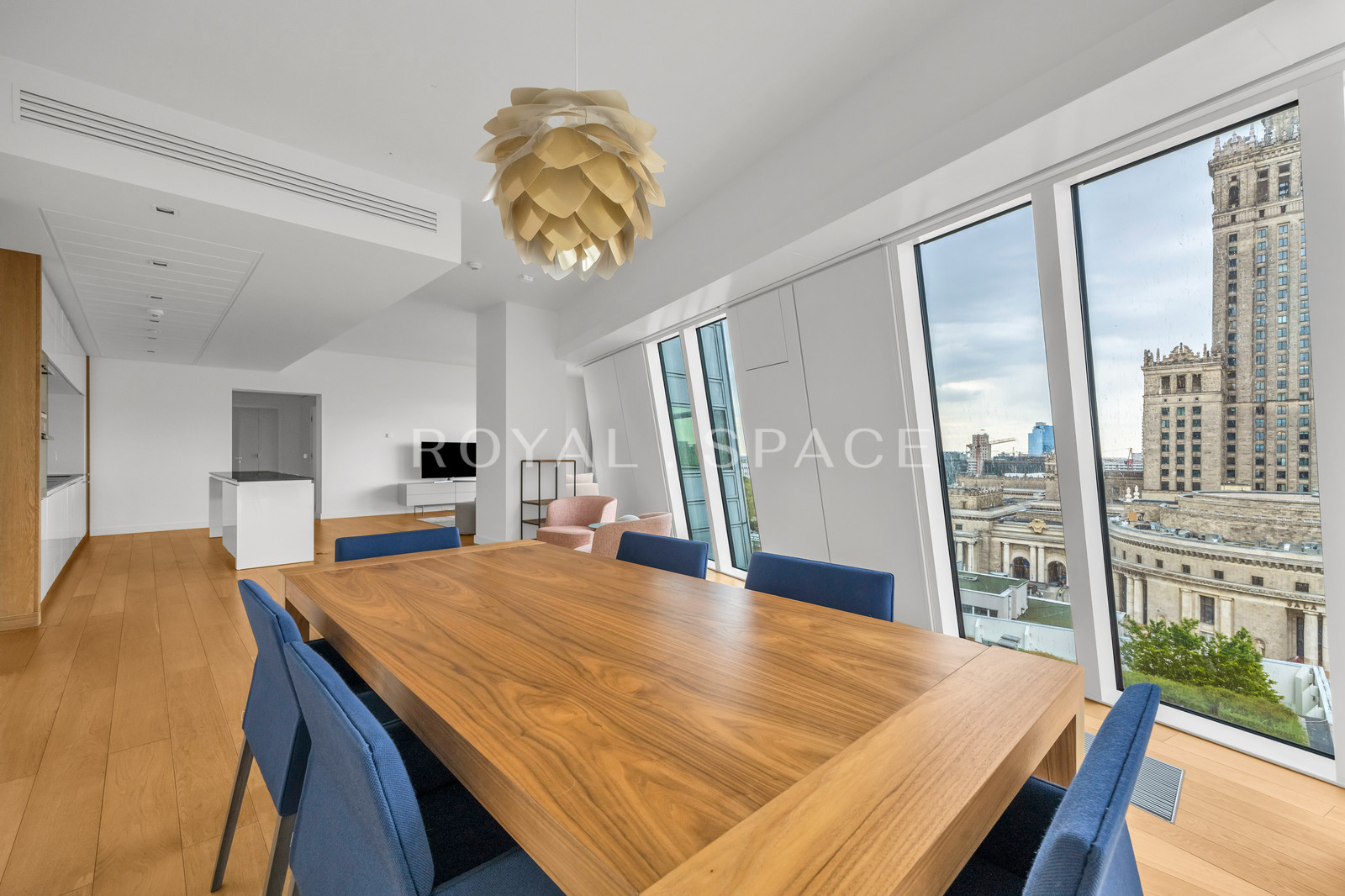 4 pokojowy apartament na Złotej 44!