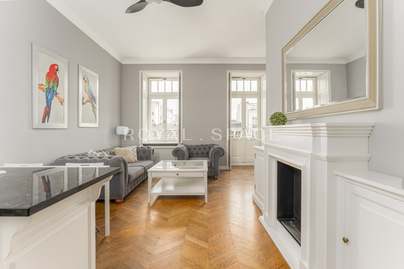 Hoża 50 Luksusowy apartament w kamienicy z garażem