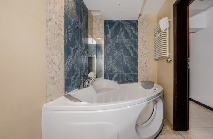 4-Room Apartment Near Bagry Lagoon