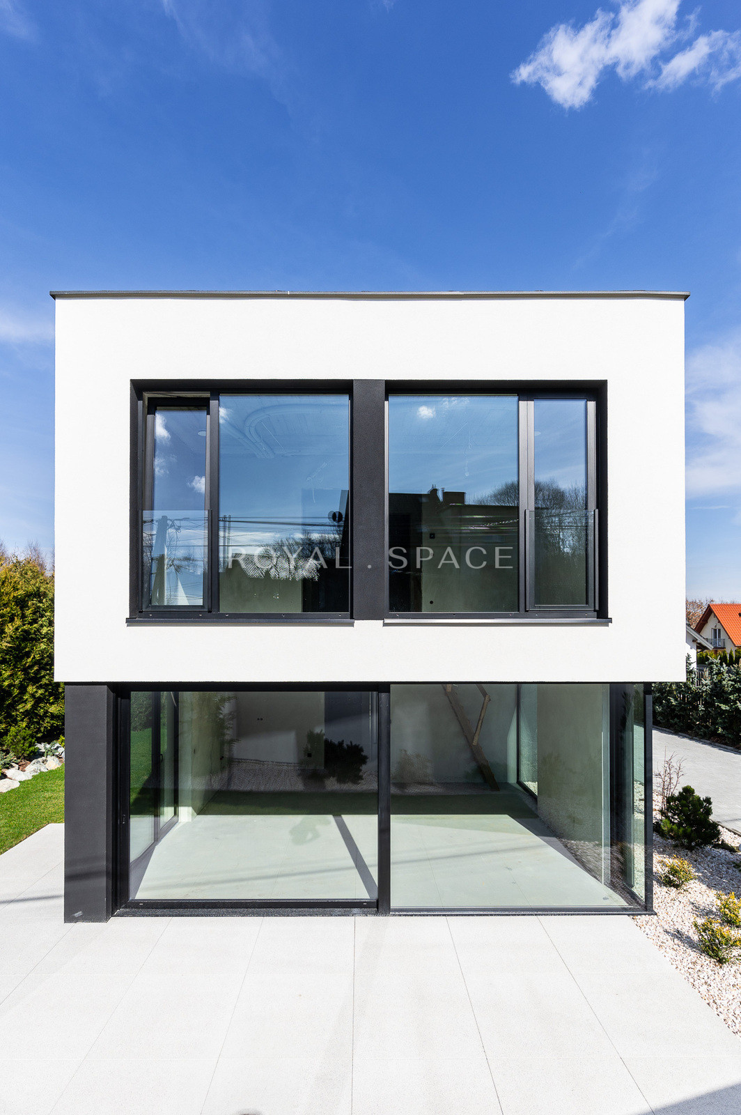 Comfortable House in a Peaceful Surrounding!