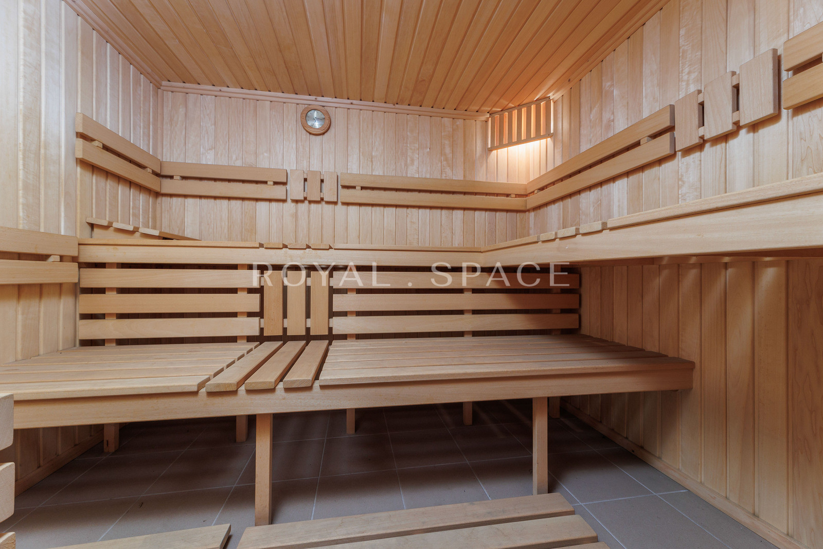 Spacious house in the center of Wola Justowska!