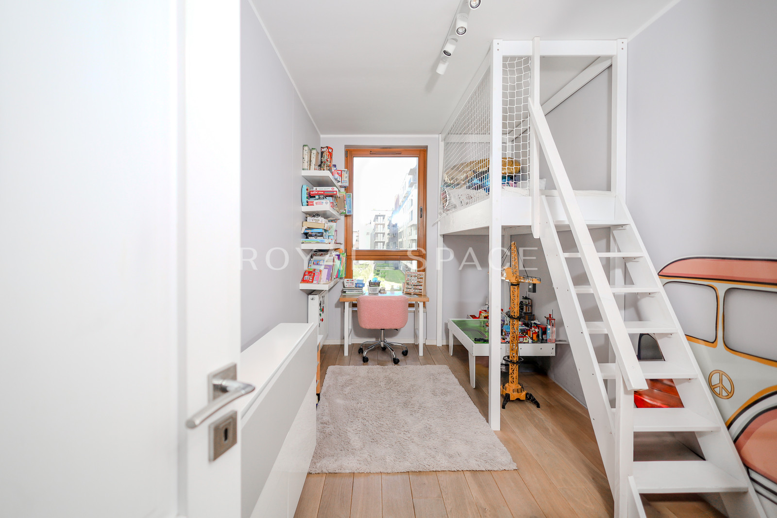 Stylowy apartament z 2 balkonami | MOCAK