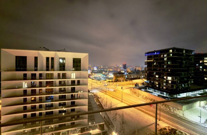 Penthouse | 10 piętro | Południe i Zachód | 300 cm