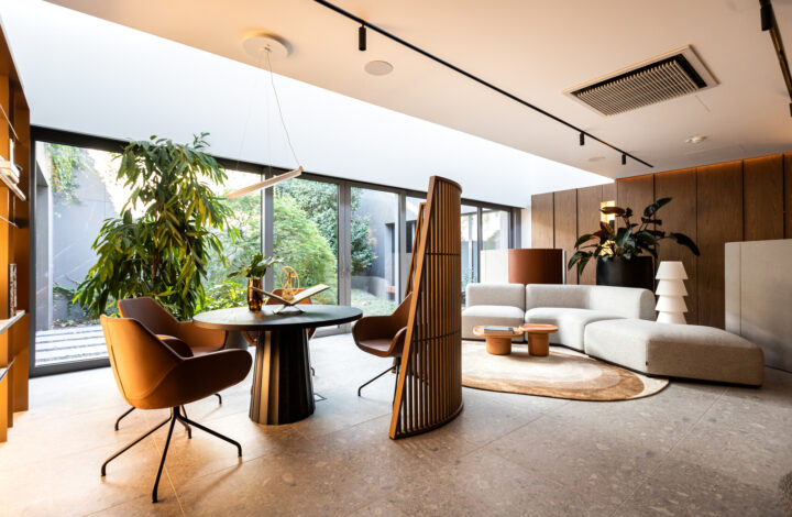 Penthouse | 10 piętro | Południe i Zachód | 300 cm