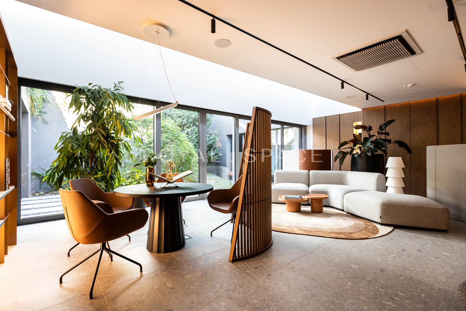 Penthouse | 10 piętro | Południe i Zachód | 300 cm