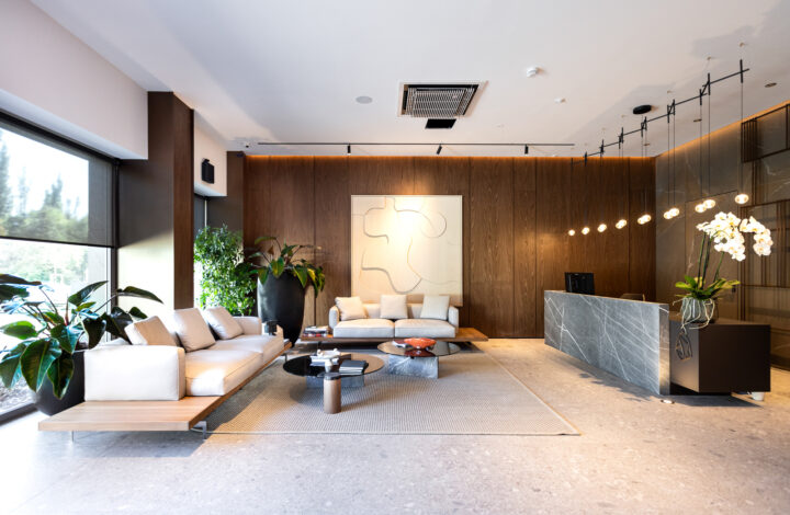 Penthouse | 10 piętro | Południe i Zachód | 300 cm