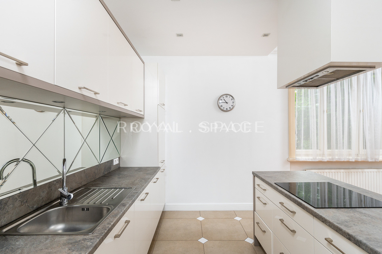 Apartament w kamienicy | przy Plantach