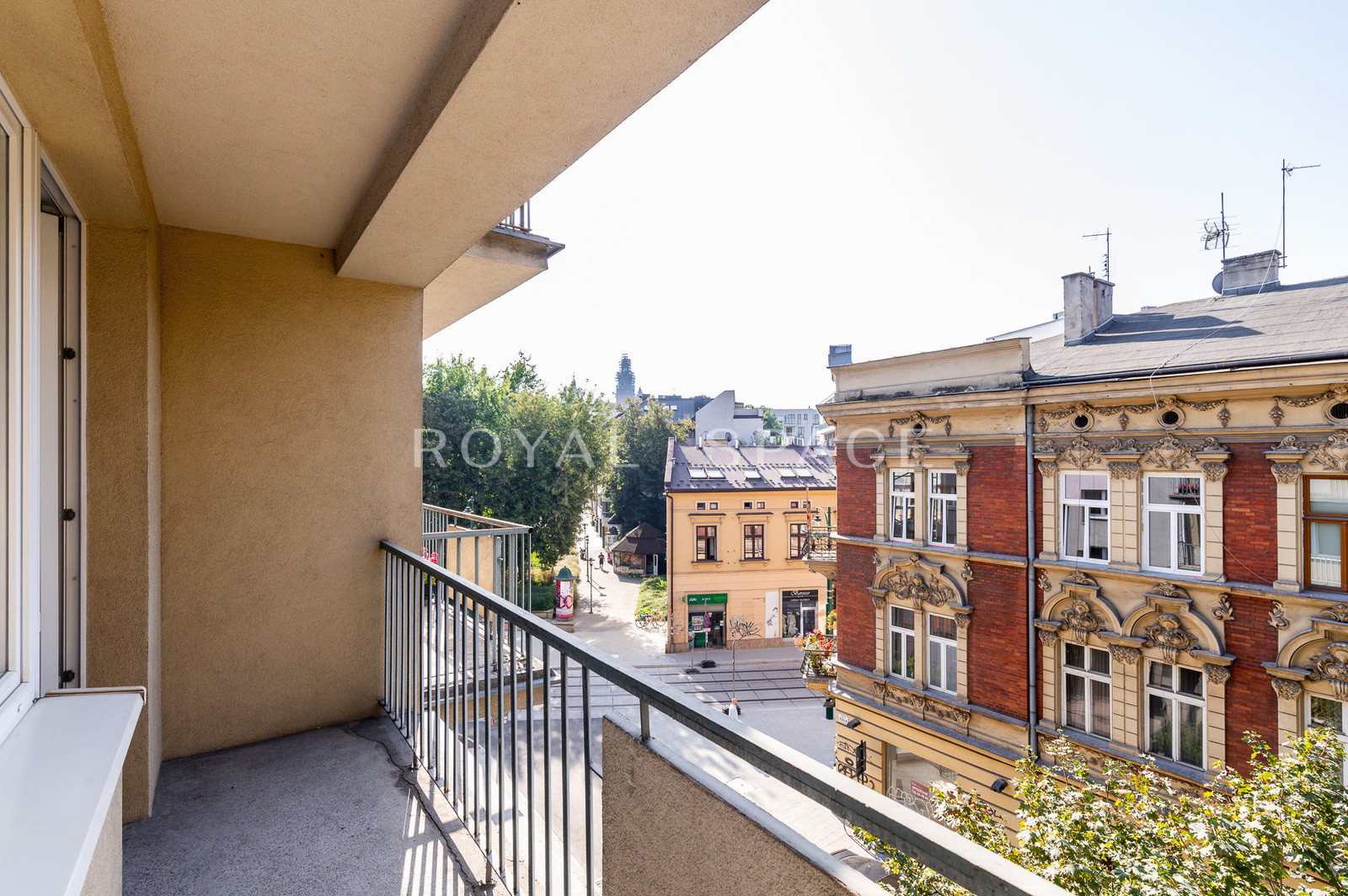 Mieszkanie z osobną kuchnią w centrum miasta!