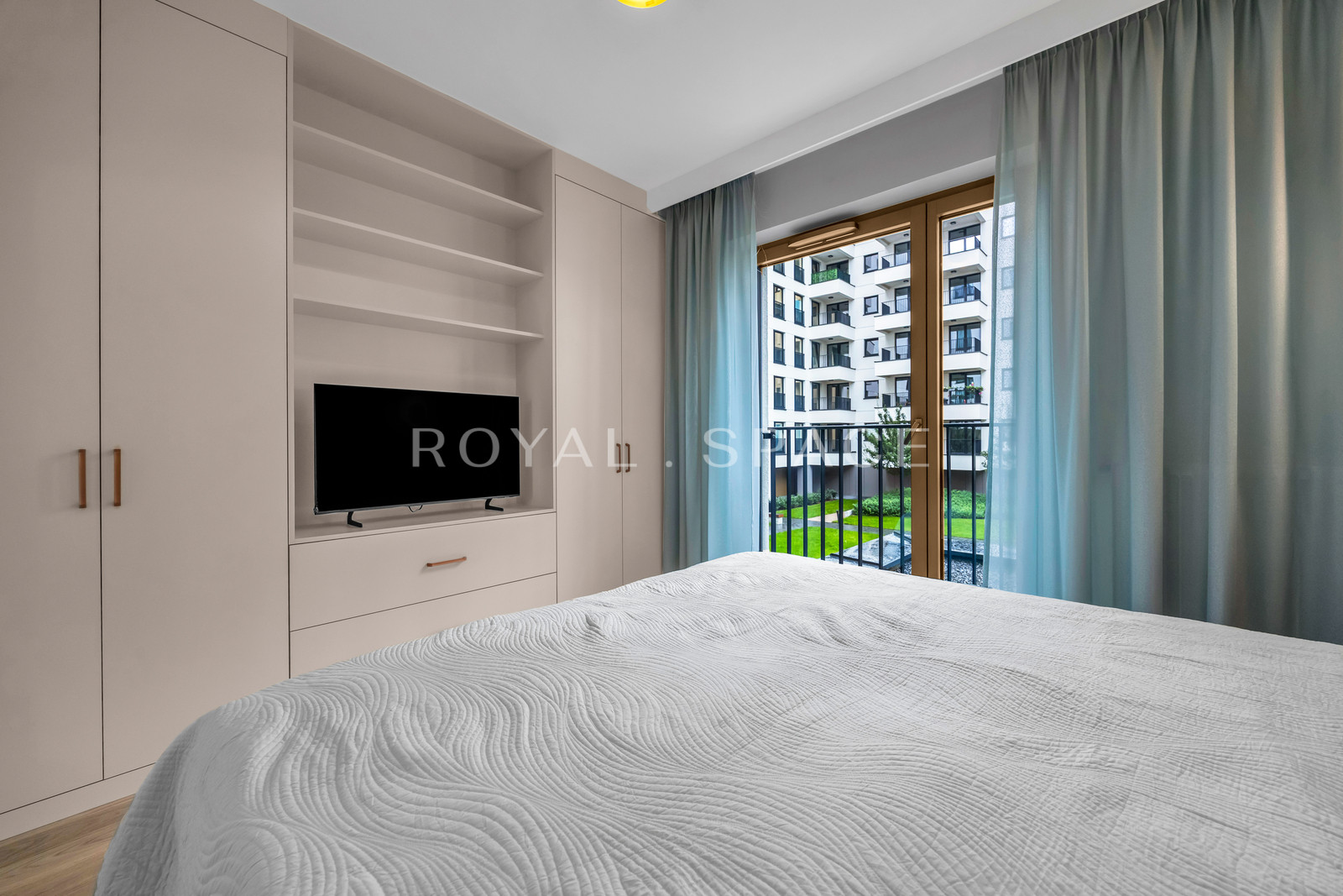 Designerski apartament z loggią | Wola