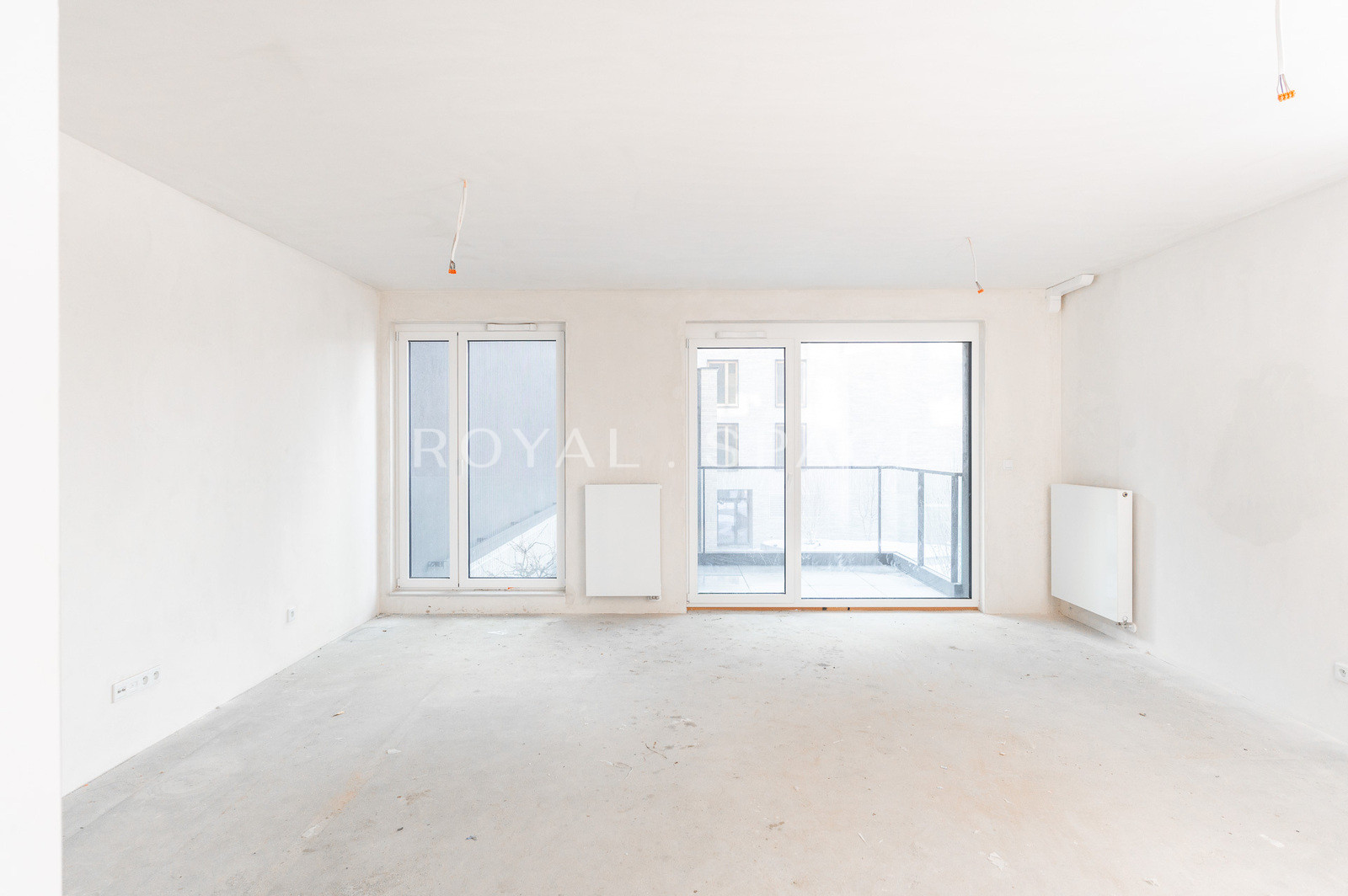 Spacious Apartment in the Heart of Bronowice