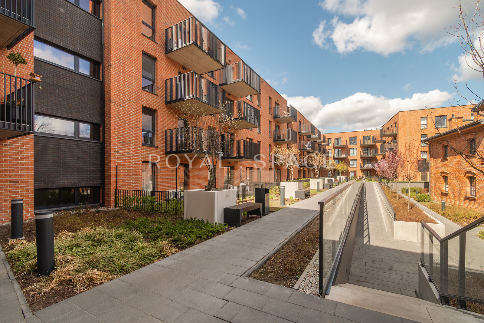 Park View | Walk-in Wardrobe | Aroma Park