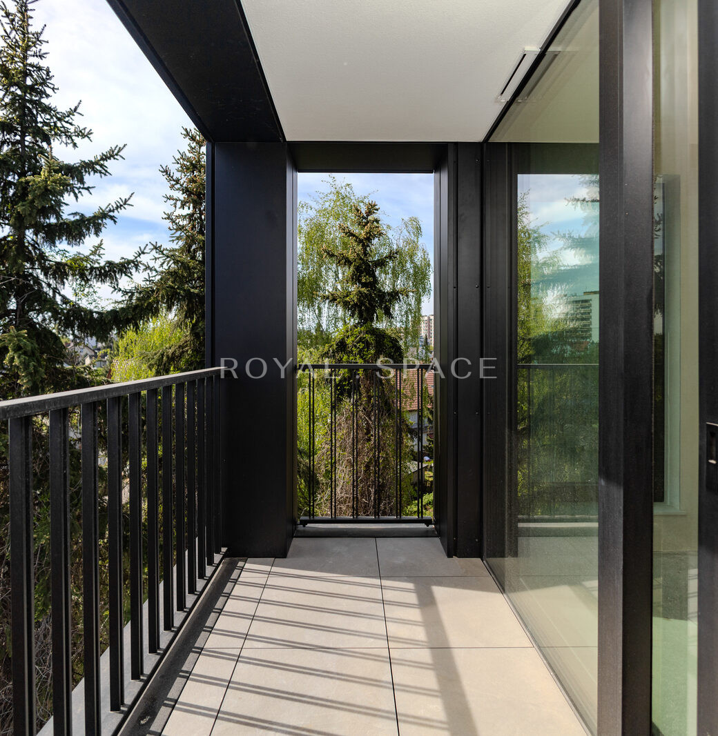 Apartment in a prestigious investment NO PCC!