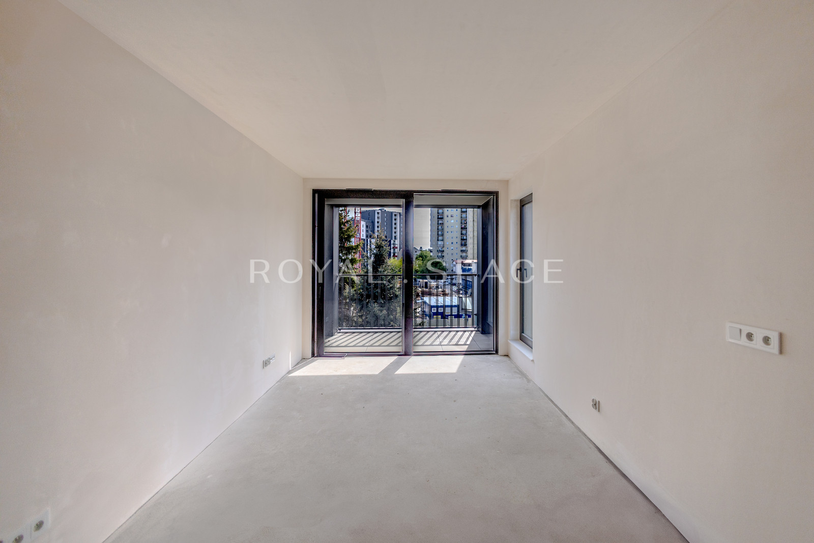 Apartment in a prestigious investment NO PCC!