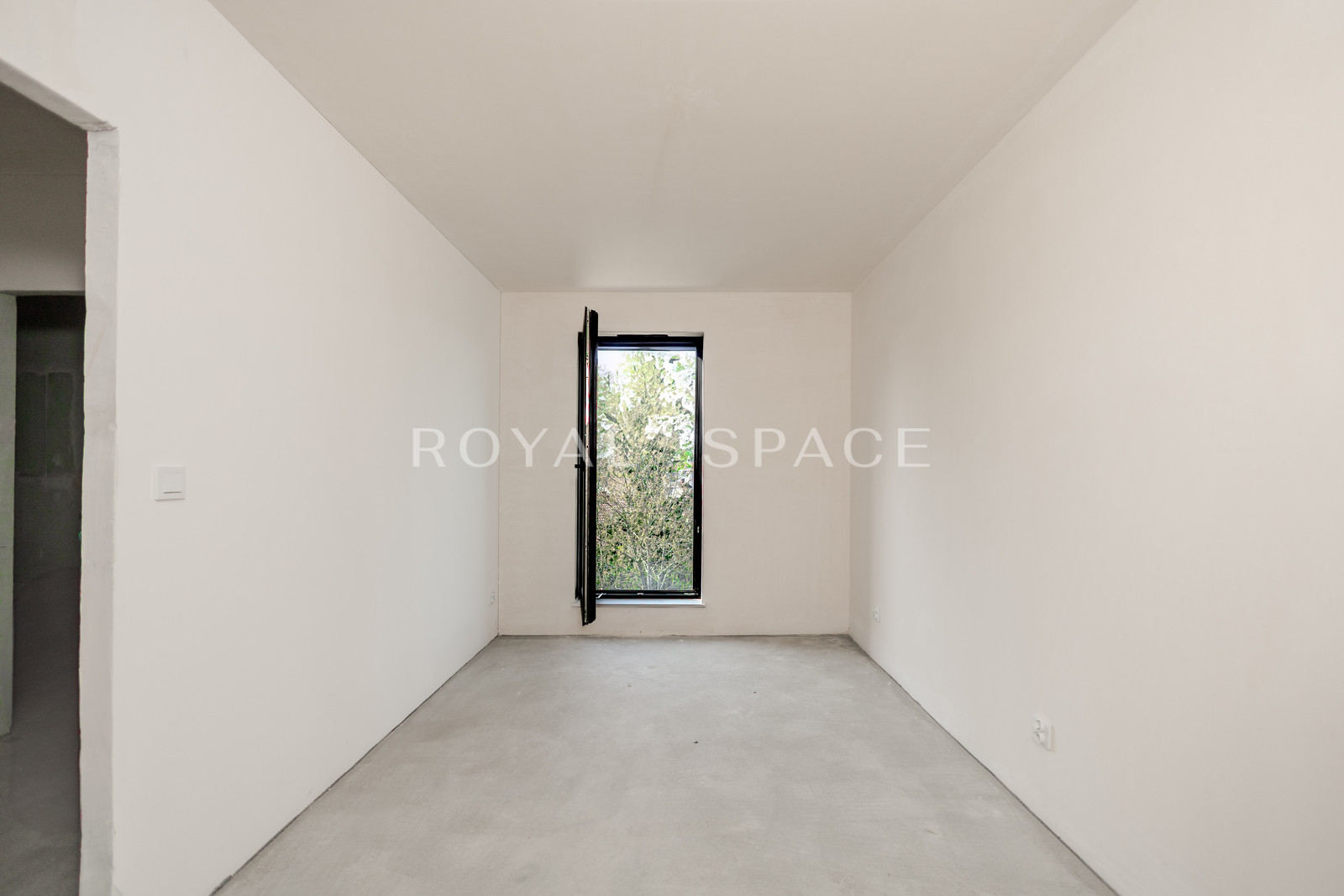 Apartment in a prestigious investment NO PCC!