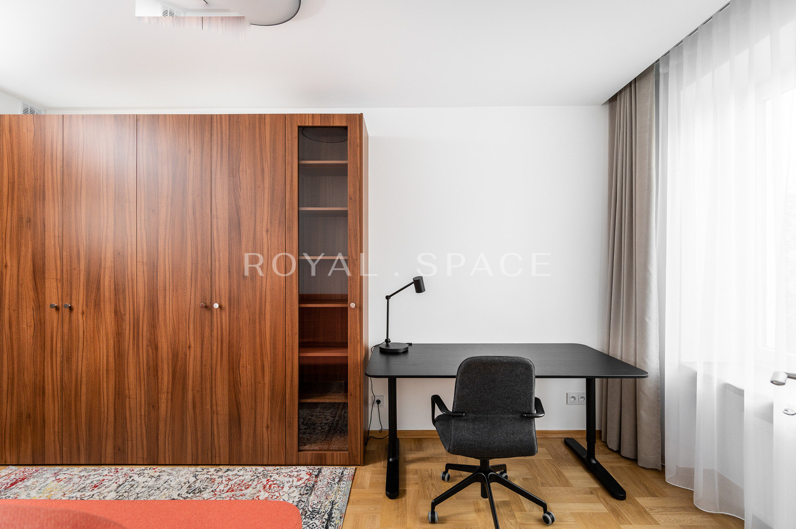 Mid-century style apartment in the center!