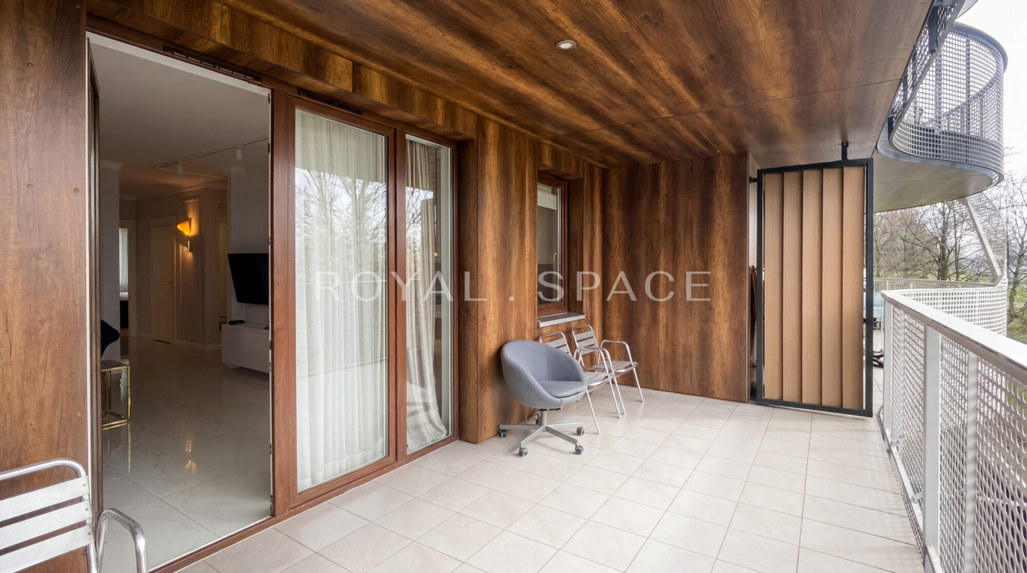 Elegancki apartament z tarasem z widokiem na Wisłę