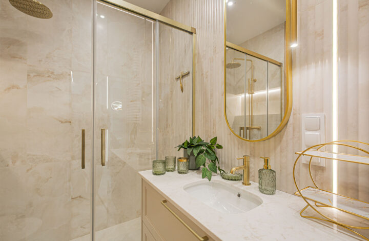 Modern Apartment in the Heart of Warsaw | Chmielna