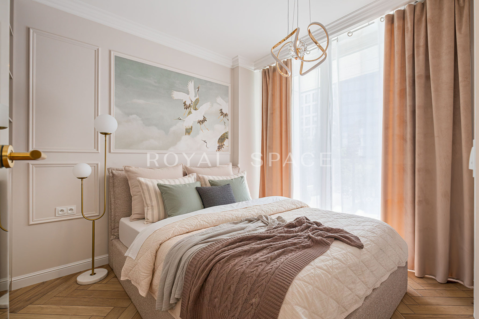 Modern Apartment in the Heart of Warsaw | Chmielna