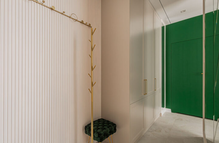 Modern Apartment in the Heart of Warsaw | Chmielna