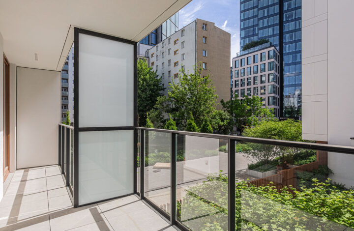 Modern Apartment in the Heart of Warsaw | Chmielna