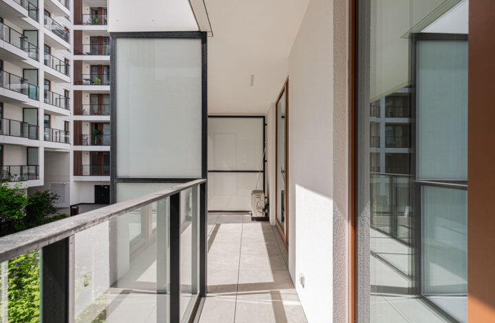 Modern Apartment in the Heart of Warsaw | Chmielna