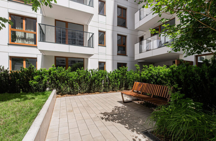 Modern Apartment in the Heart of Warsaw | Chmielna