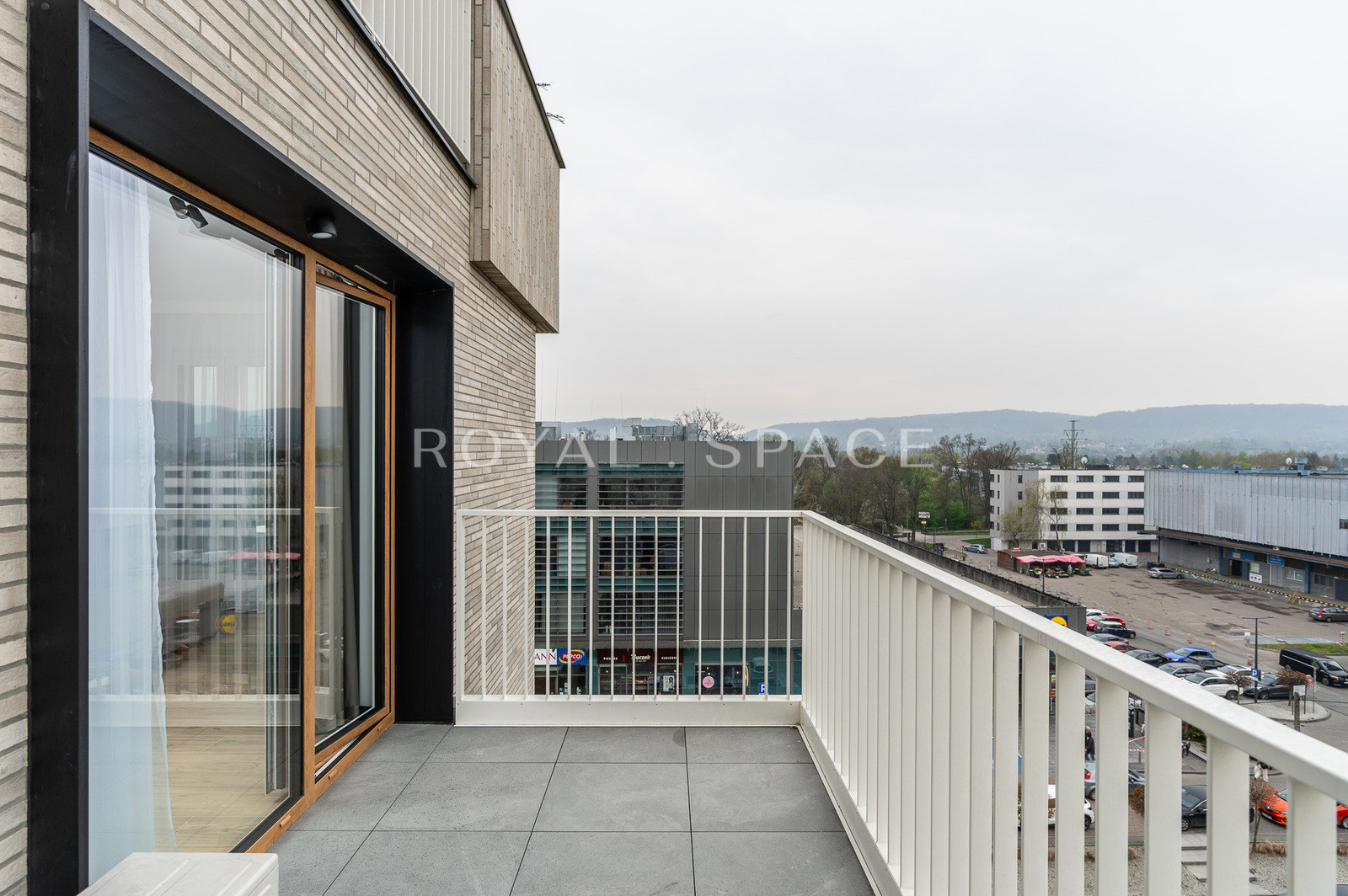 Luxury apartment with a terrace | Lindego 2
