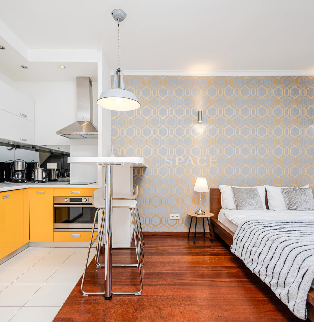 Beautiful apartment in Angel City!