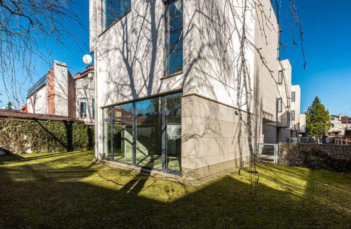 Modern House with Terrace in Wilanów