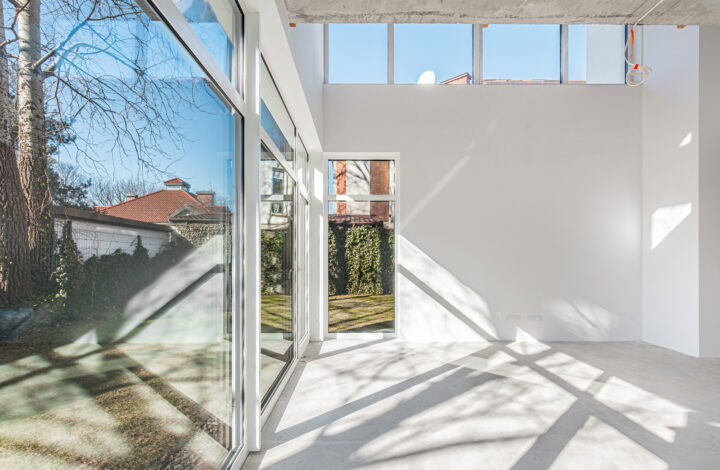 Modern House with Terrace in Wilanów