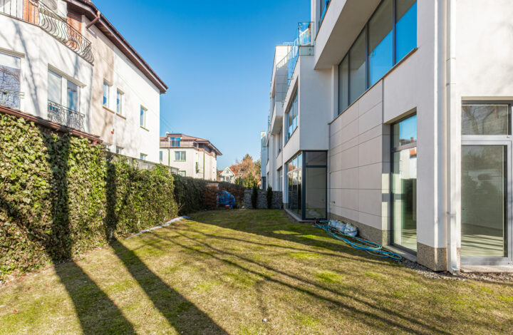 Modern House with Terrace in Wilanów