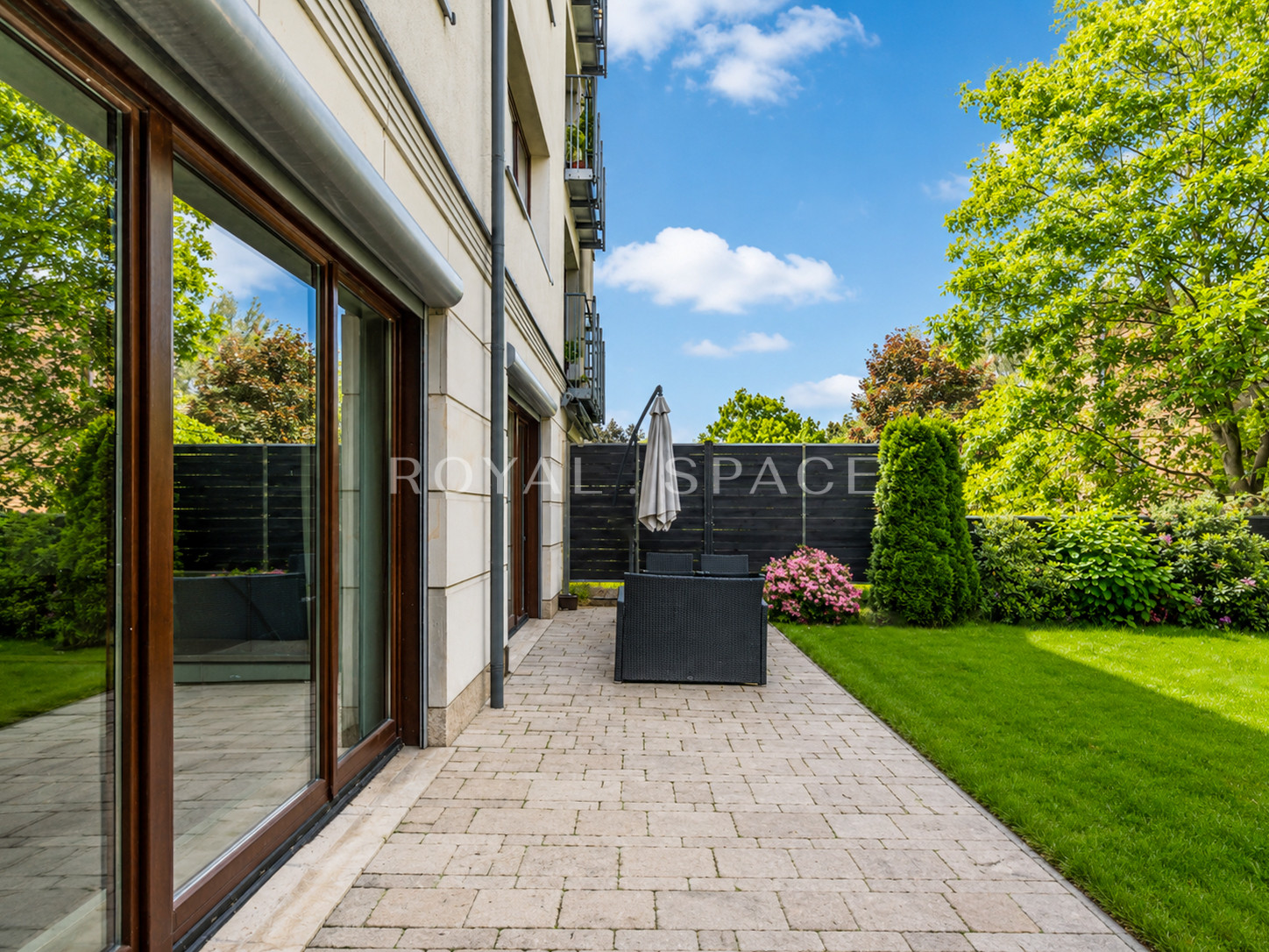 Spacious Apartment with a Private Garden!