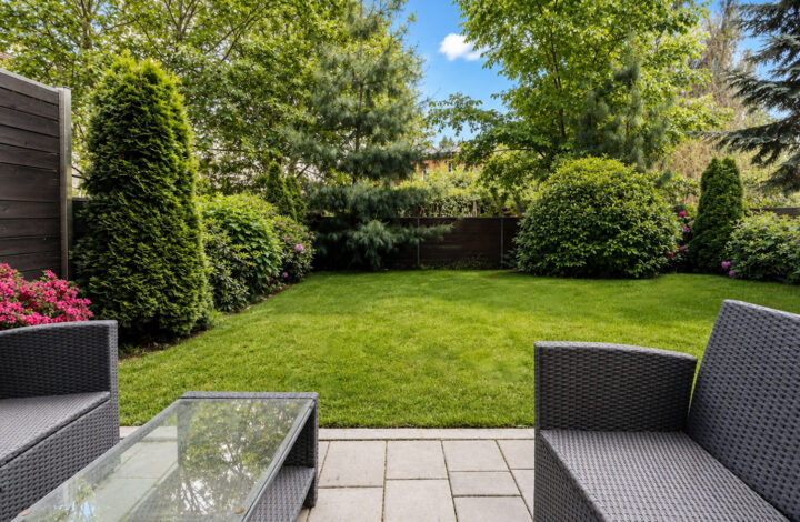 Spacious Apartment with a Private Garden!