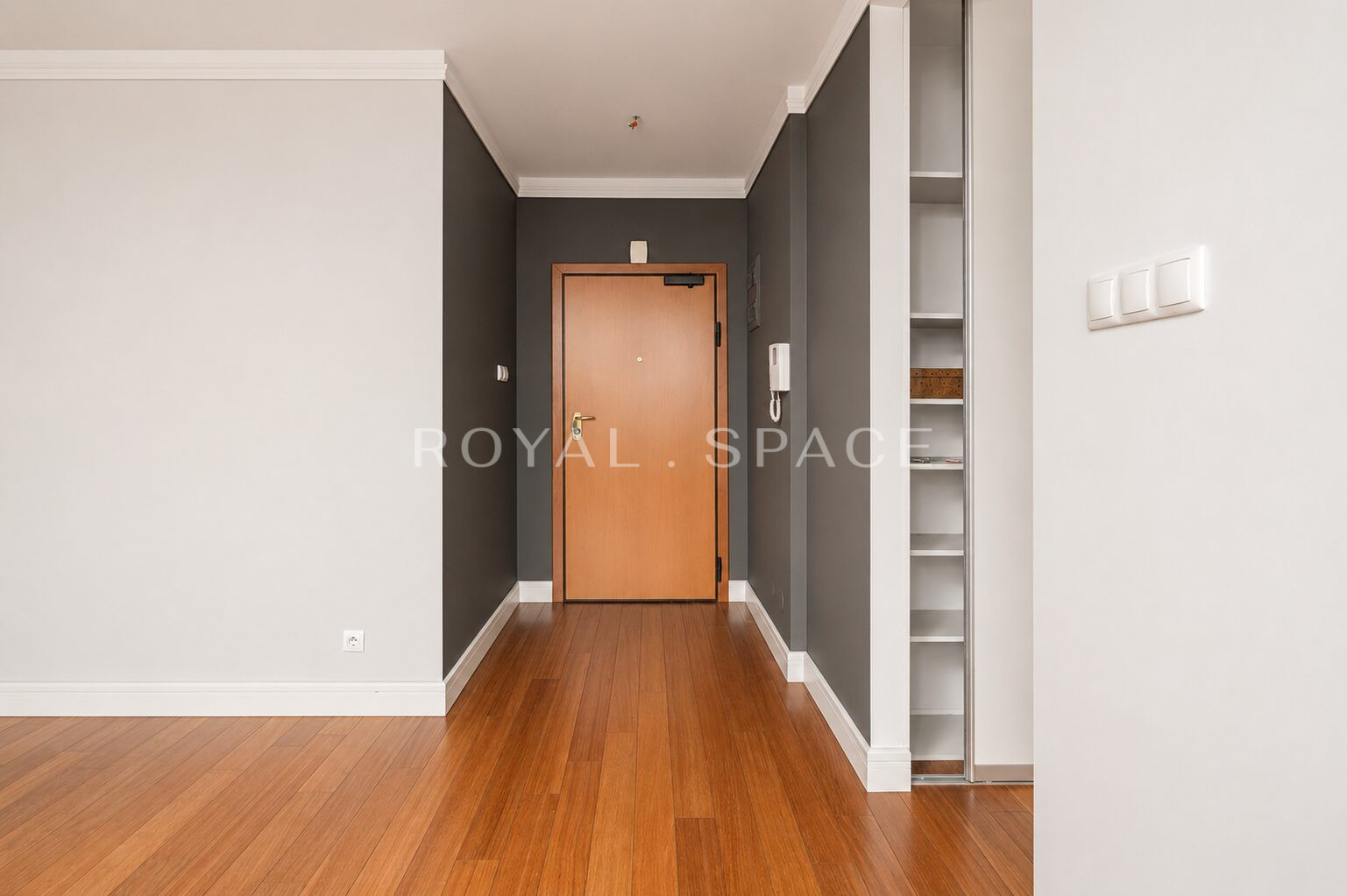 Apartament z przeszkleniami w Tarasy Verona