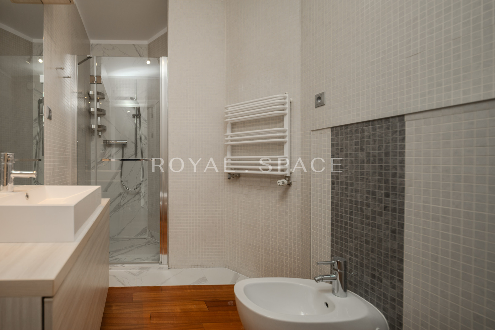 Apartament z przeszkleniami w Tarasy Verona