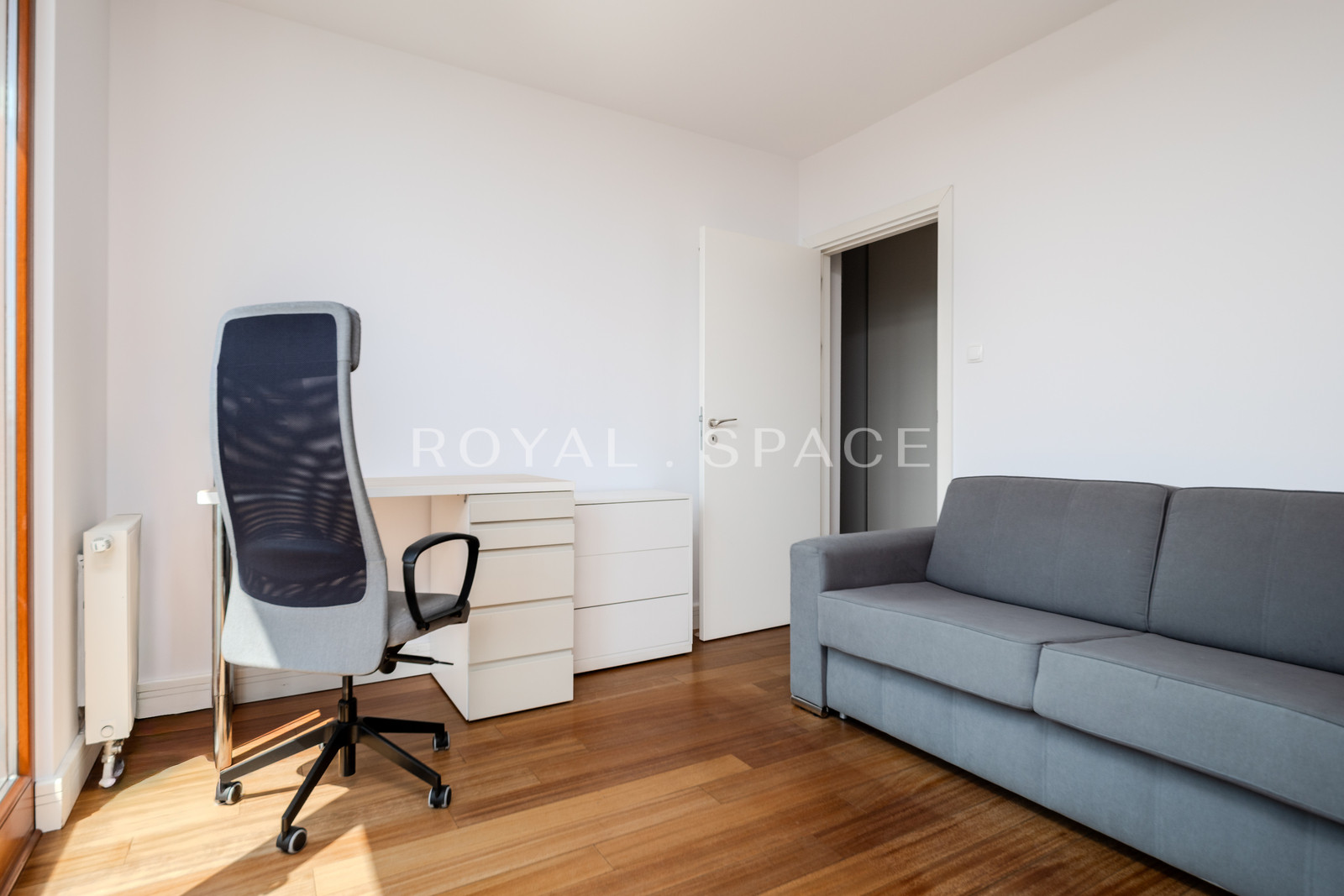 Apartament z przeszkleniami w Tarasy Verona