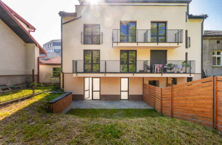 Charming Flat near Mateczny Roundabout!