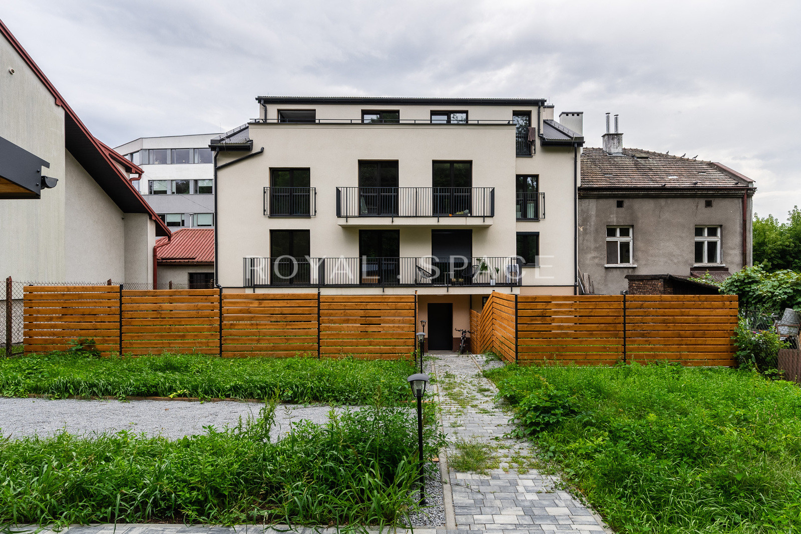 Charming Flat near Mateczny Roundabout!