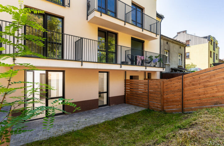 Charming Flat near Mateczny Roundabout!