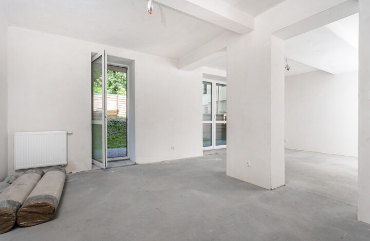 Charming Flat near Mateczny Roundabout!