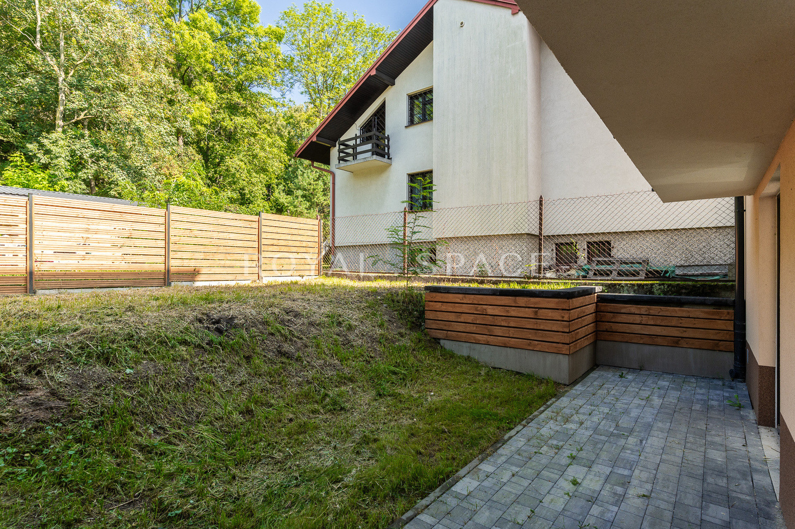 Charming Flat near Mateczny Roundabout!