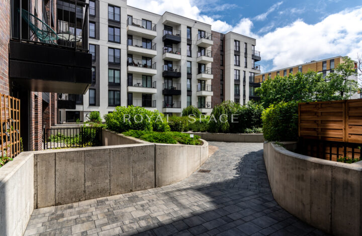 Apartment with a separate bedroom at 22D Rakowicka