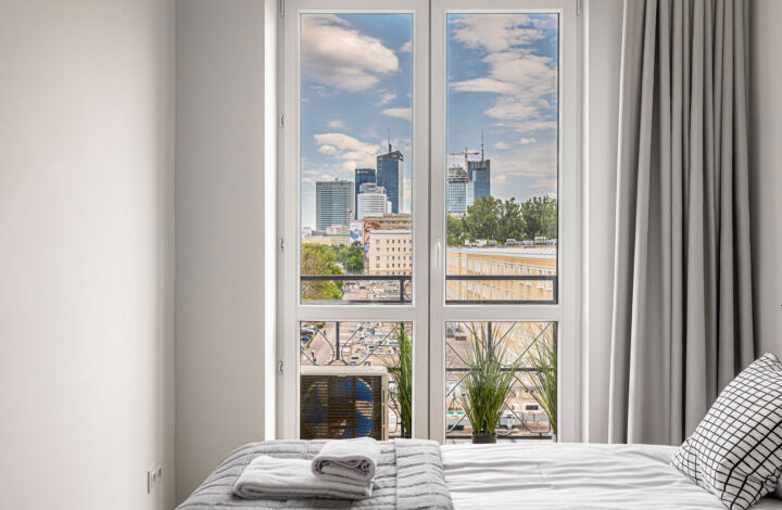 Elegant Apartment in Warsaw’s Muranów District