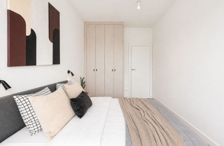 Elegant Apartment in Warsaw’s Muranów District