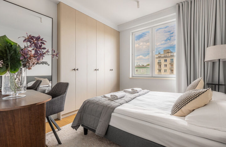 Elegant Apartment in Warsaw’s Muranów District